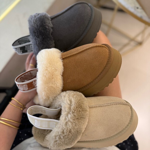 Thick-Soled Wool Slippers for Women 2025 New Winter Style Outdoor Wear Fur-Integrated Closed-Toe Slippers with Added Fleece Snow Boots