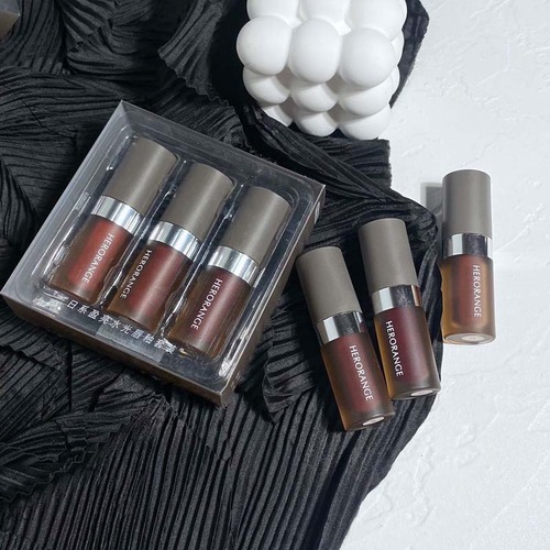 HERORANGE bright water mirror lip glaze, clear and hydrating plump lips, long-lasting, not easy to fade, whitening lipstick