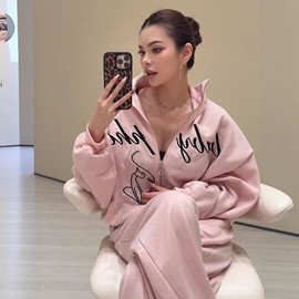 粉色连帽卫衣套装春秋季加绒拉链高级感休闲运动两件套女装穿搭