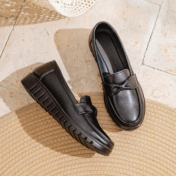 Mom's Shoes, Genuine Leather Soft-Soled Flats, Size 34, Flat-Soled Shoes for Middle-Aged and Elderly Women, Large Size, Work Leather Shoes for Middle-Aged and Elderly Women, Lightweight