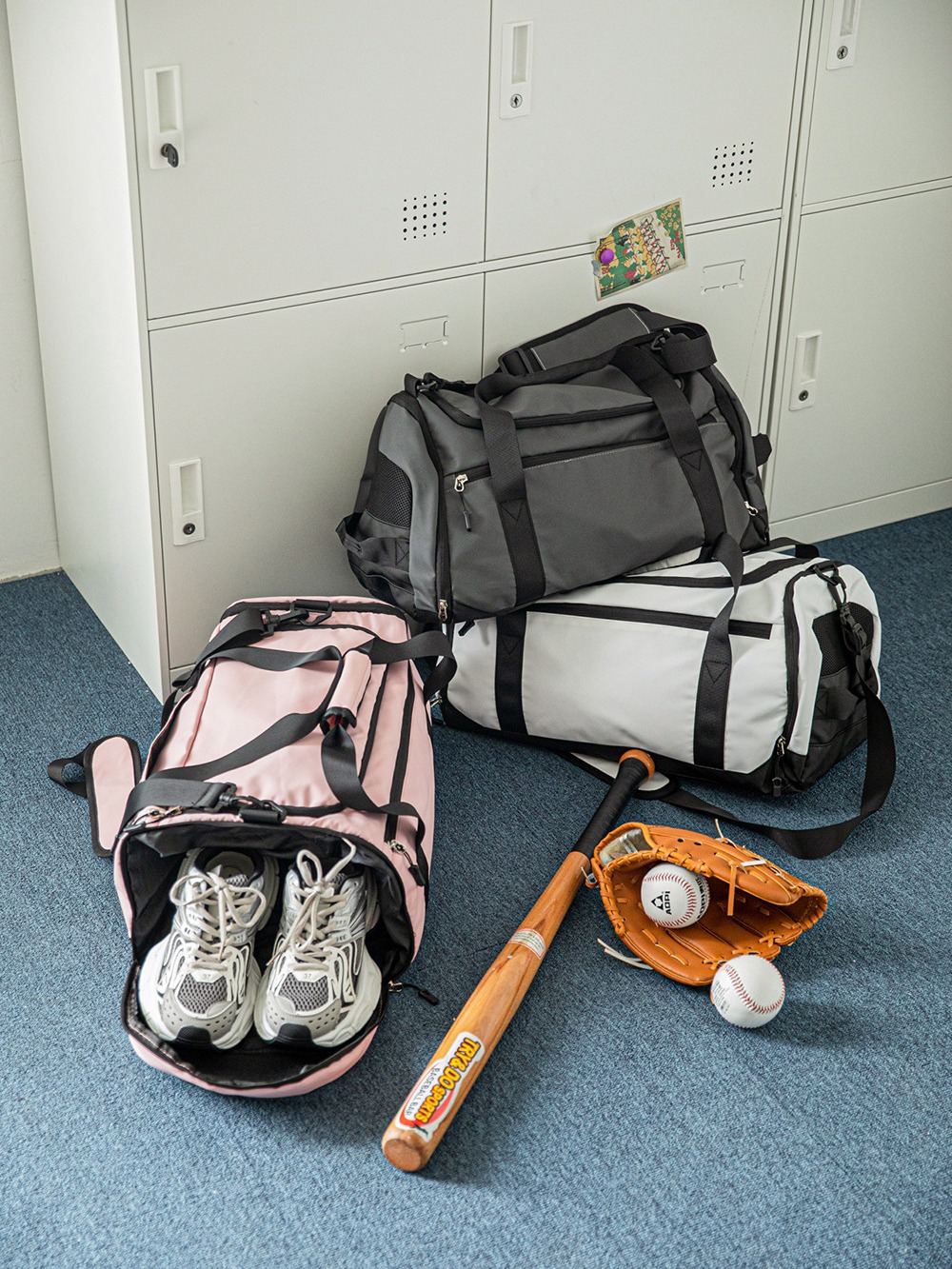 Bolsa de viaje impermeable, bolsa de acondicionamiento físico de película de cuero de gran capacidad, bolsa de equipaje de comercio exterior, bolsa de entrenamiento de separación seca y húmeda.