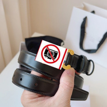 �P���T�߶�����Ů�߼����^��СţƤ�ٴ�Ůʿ�~��Ƥ���߼������B��