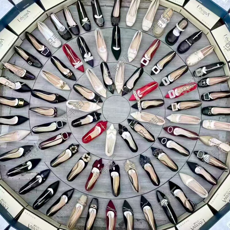 Low-Priced Women's High-Heeled Shoes, Shallow-Mouthed Single Shoes, Pointed Toe, Thick Heels, Leather-Covered Sequins, Wholesale from Source Factory Low-Priced Women's High-Heeled Shoes, Shallow-Mouthed Single Shoes, Pointed Toe, Thick Heels, Leather-Covered Sequins, Wholesale from Source Factory
