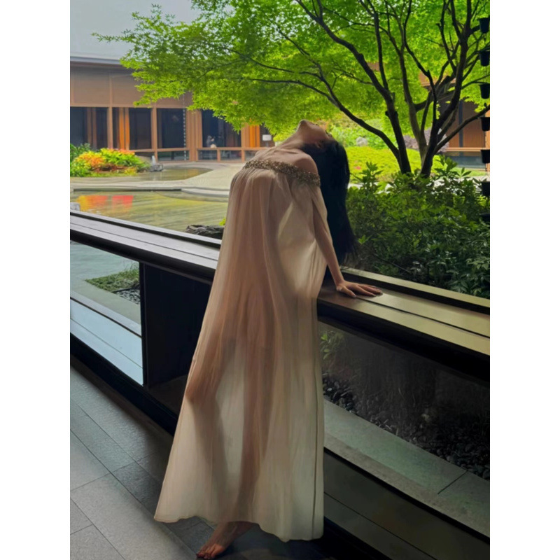 High-End French One-Shoulder Sequined Tube Top Dress for Women, Summer Design, Lazy Style Holiday Dress High-End French One-Shoulder Sequined Tube Top Dress for Women, Summer Design, Lazy Style Holiday Dress