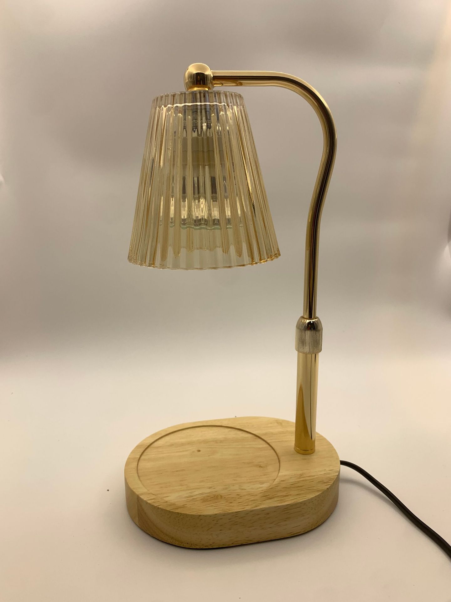 Lámpara de aromaterapia lámpara de cera de fusión sincronización cálida lámpara de vela de fusión nórdica elevación y expansión de fragancia Internet celebridad retro dormitorio decorativo lámpara de noche