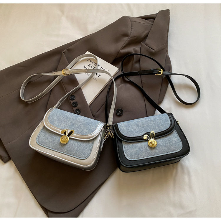 Texture denim saddle for women's 2024 summer new contrasting color lock buckle single shoulder bag, niche Western style_voghion.com