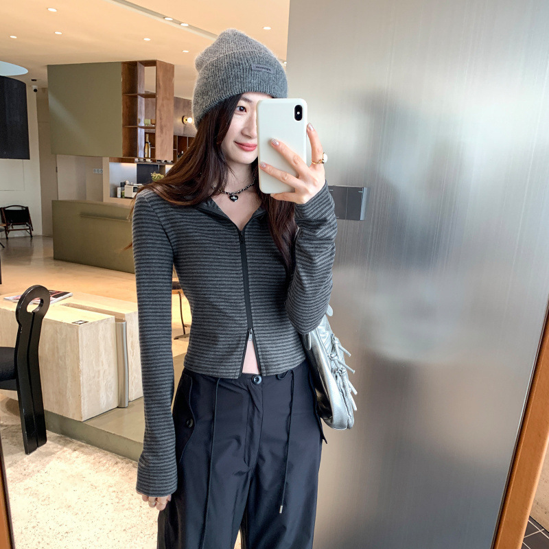 Early Autumn Unique and Super Nice Stripesd Hooded Long-Sleeved Short Jacket for Women 2025 New High-End Niche Non-Colliding Top