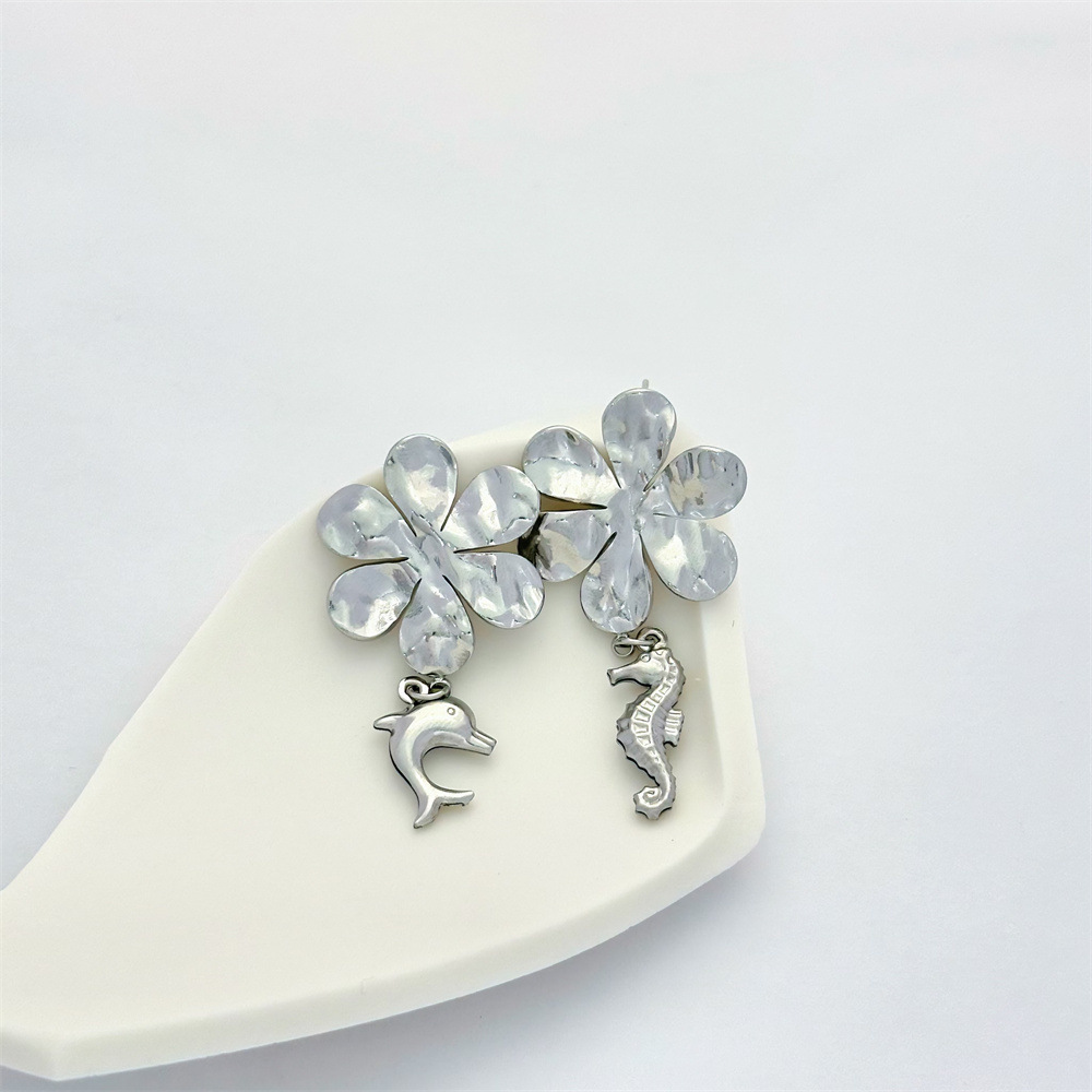 1 Pair Hippocampus Flower Classic Style 304 Stainless Steel Drop Earrings display picture 6