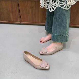 ��Ƥ�棡���ڷ�ʽ�\�چ�ЬŮ������һ�_�Űٴ�����Ьܛ��ͨ��ưЬ