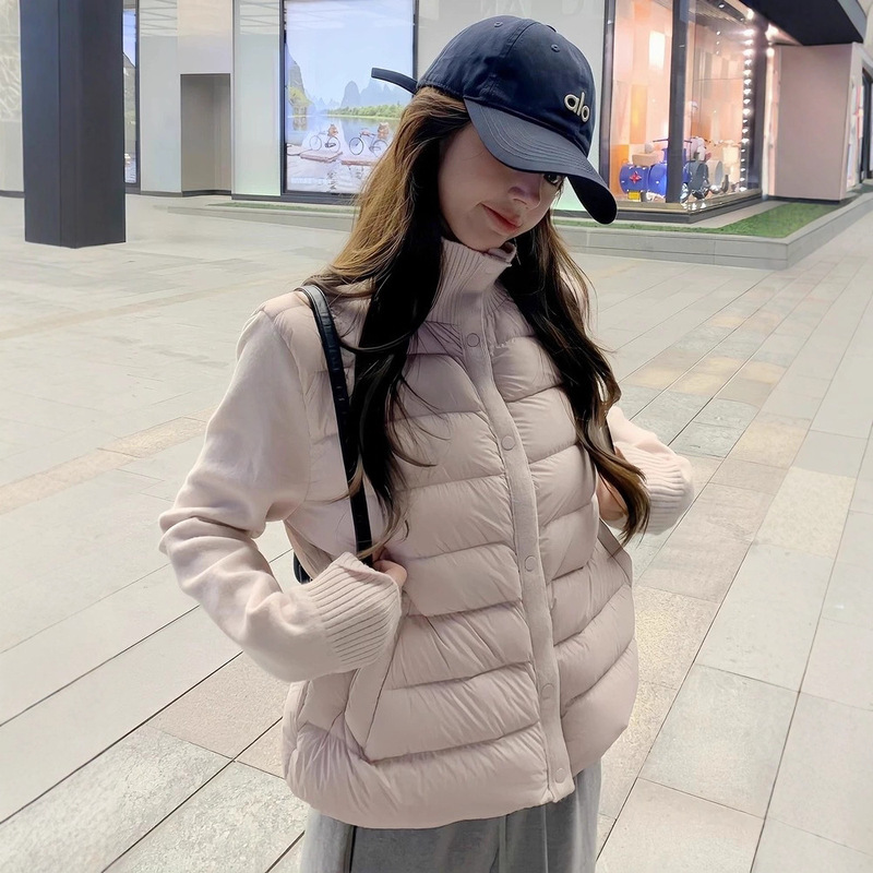 Lightweight Rib down Jacket for Women 2025 New Knitted Stand Collar Splicing Autumn and Winter 90 White Duck down Warm Jacket