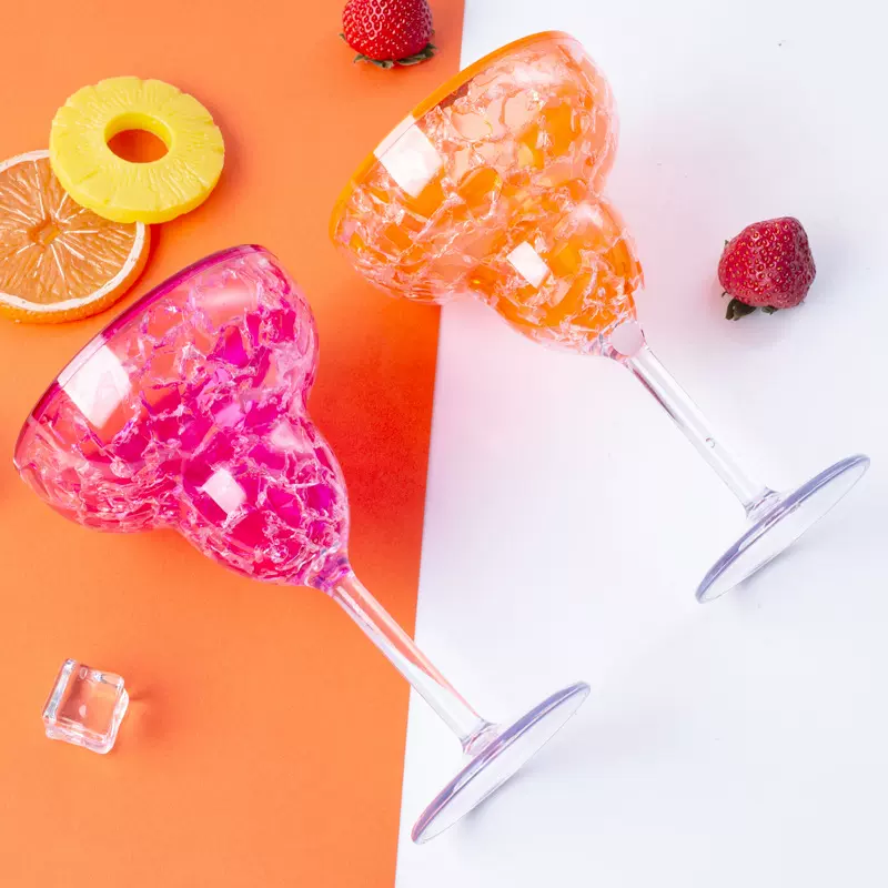 跨境外贸创意红酒杯双层凝胶制冷派对高脚杯高颜值塑料水杯定制