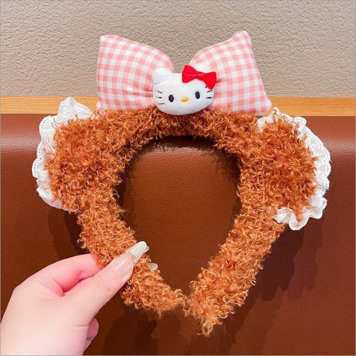 Gato de encaje marrón