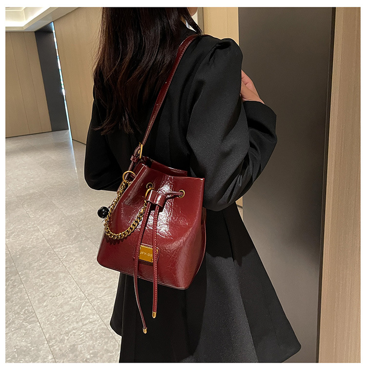 792g Weight Polyester Lining Material Sewing Thread Fashion Element String Closure Type Single Shoulder Strap Strap Type Bucket Bag Bags Type Casual, Street, Shopping Occasion Pu Leather Material Solid Color Pattern All Seasons Season Women's Gender Streetwear Style Bucket Shape Medium Size Women's Medium Pu Leather Solid Color Streetwear Sewing Thread Bucket String Bucket Bag 17