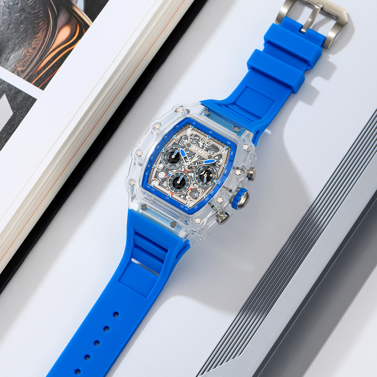 Momento de belleza masculina barril de vino hueco viento mecánico reloj de cuarzo correa de silicona cronógrafo multifuncional reloj de pulsera transfronterizo mayorista