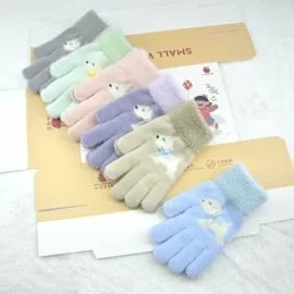 成人手套;儿童手套;服饰加工