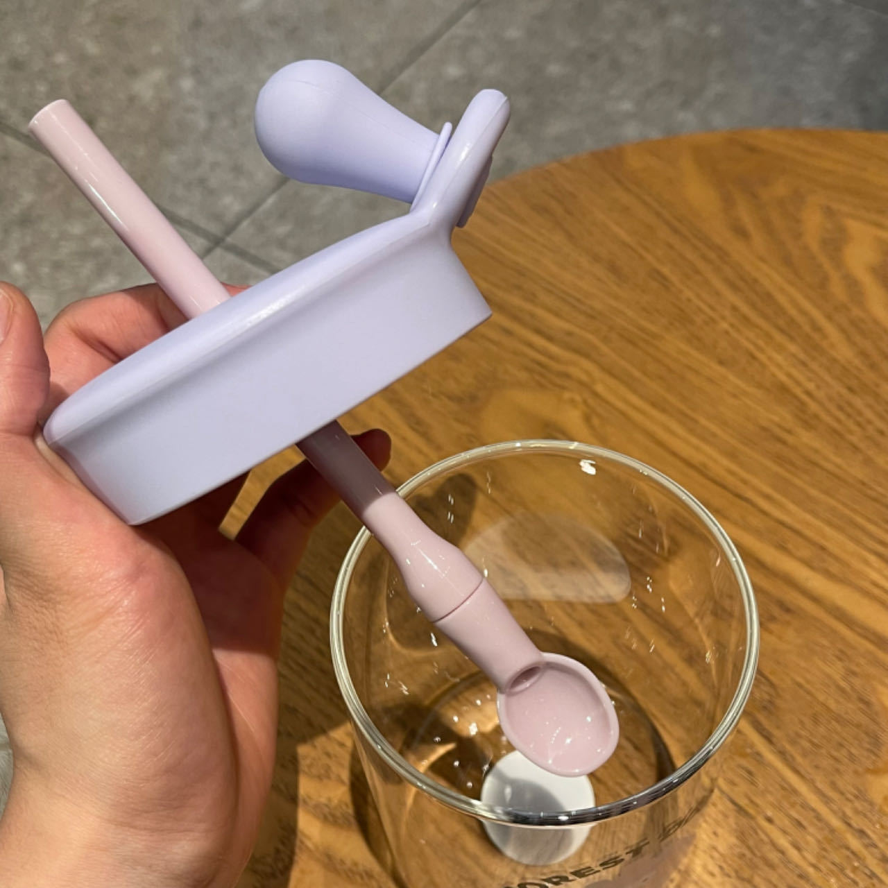 定制网红食品级硅胶杯盖带吸管帽防尘塞通用马克杯盖耐高温耐摔