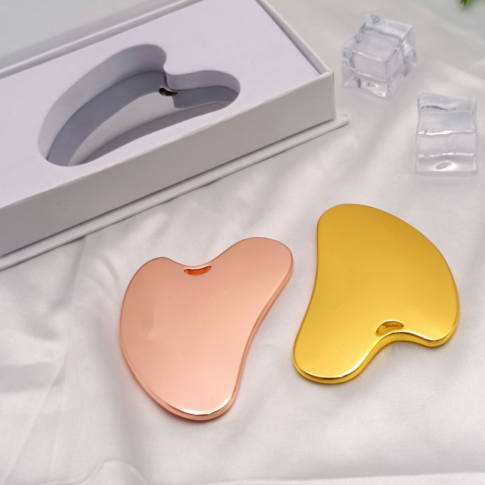 Tabla de raspado facial metálica, masaje en forma de corazón, ideal para cuello y cara, herramienta de belleza