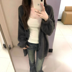 慵懒风时尚貂绒软糯毛衣女外套秋季新款宽松纯色V领针织开衫上衣