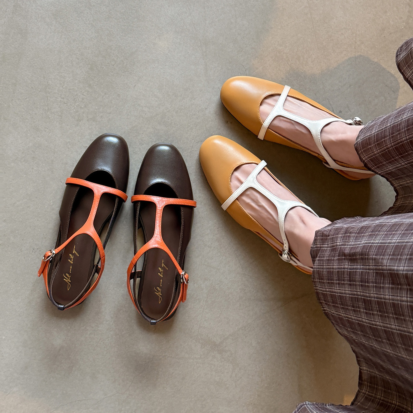 Sandal nữ quai chữ T bít mũi đế bệt da bò phối màu phong cách Hàn — màu nâu