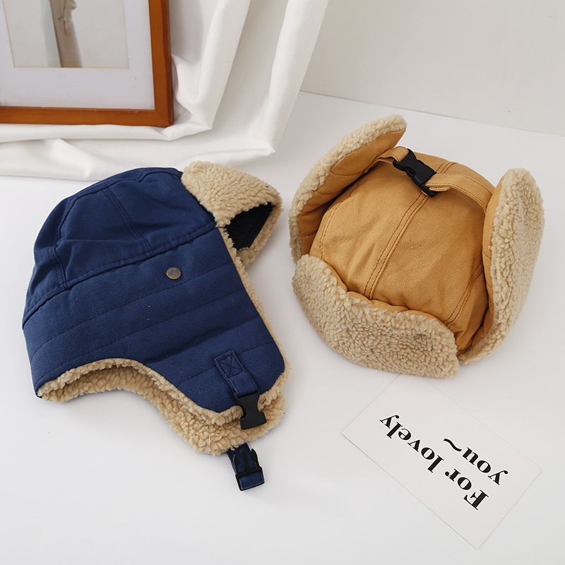 Chapeau de trappeur Lei Feng pour hommes et femmes, chapeau d'hiver de style coréen pour vélo électrique, chapeau de protection des oreilles, chapeau en coton chaud du nord-est, chapeau de pilote de moto_voghion.com