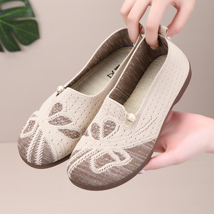 Old Beijing Cloth Shoes for Women 2025 Summer New Style Fly-Knit Breathable and Comfortable Casual Shoes Soft-Soled Slip-On Mom Shoes