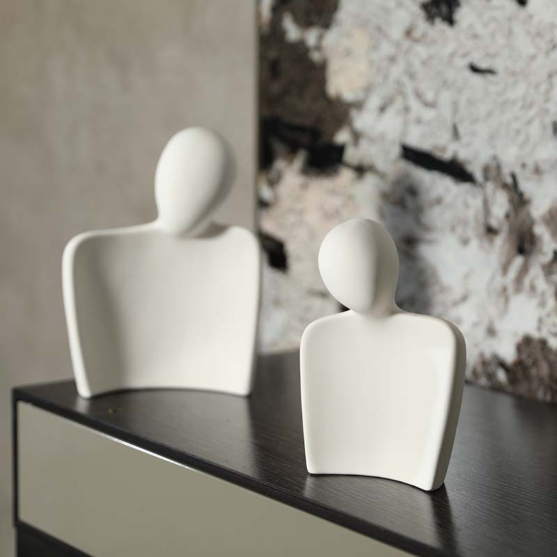 Decoración de pareja de cerámica moderna sala de estar figura creativa escultura TV vitrina decoración de entrada regalo de boda