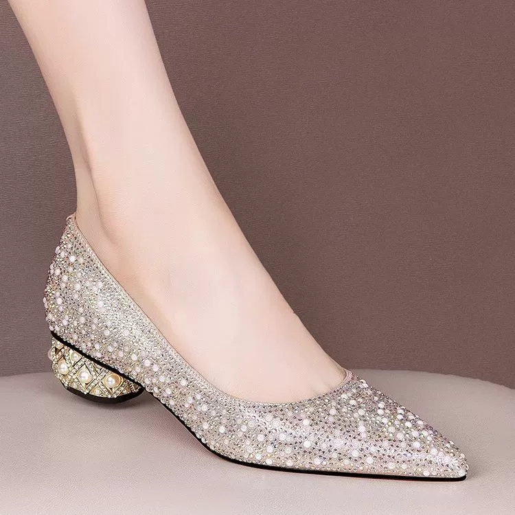 2023 Весна и осень Новые туфли на низком толстом каблуке с жемчугом и стразами Женские туфли на плоской подошве Модные женские туфли на низком каблуке больших размеров