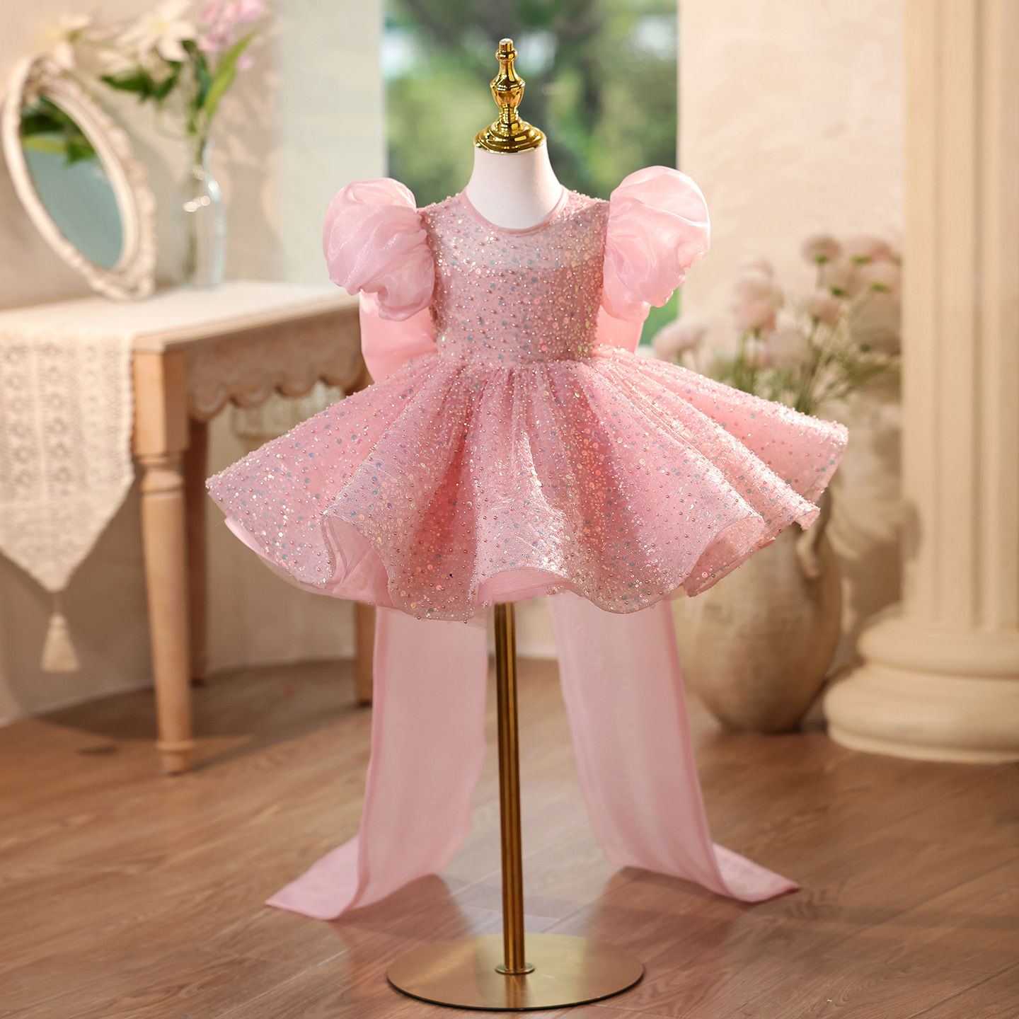 Paillettenkleid für Kinder von Mother & Kids mit Puffärmeln, Blumenmädchenkleid, Prinzessinnenkostüm für den ersten Geburtstag, Klavierkonzert_voghion.com