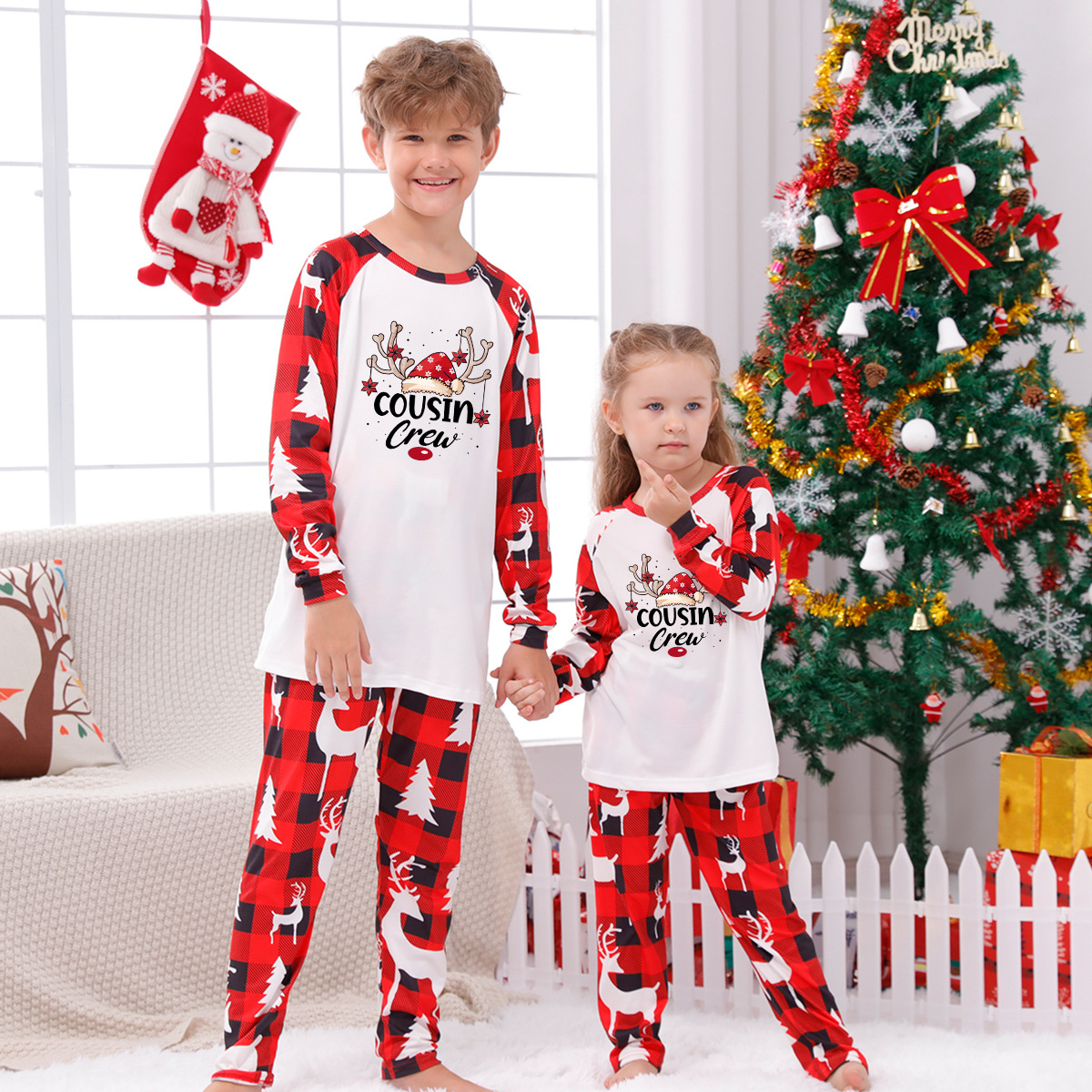 Passende Familien-Heimkleidung für Eltern und Kinder Weihnachts-Heimkleidung Eltern-Kind-Anzüge Heimkleidung mit karierten Nähten und Aufdruck_voghion.com