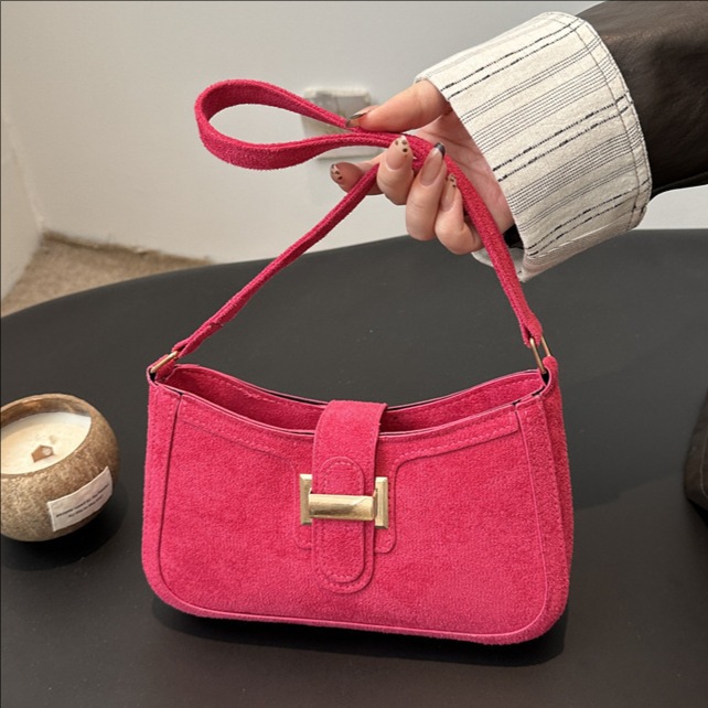 外贸今年流行小众设计2024新款百搭简约通勤时尚单肩腋下包