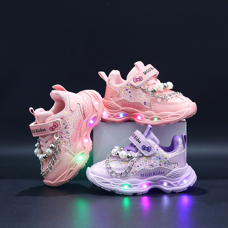 Светящиеся кроссовки принцессы 2025 года, повседневные, для улицы, спортивные, для девочек, с жемчужной цепочкой