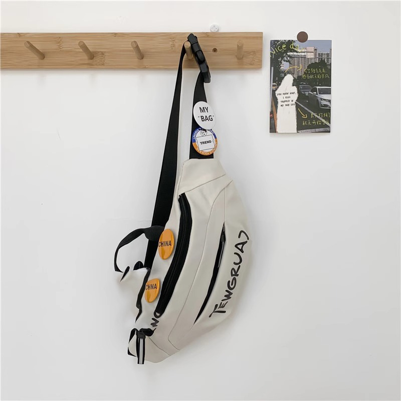 White comes with 4 badges