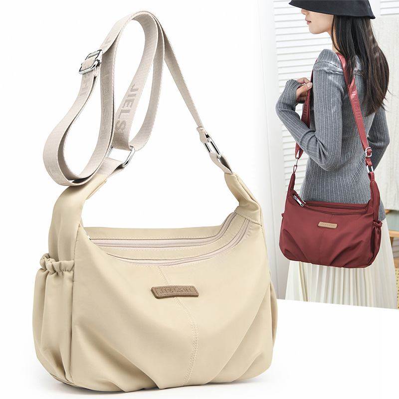 New Ladies Crossbody Bag Oxford Cloth All-match Mother Bag Lightweight Fashionable Casual Nylon Waterproof Shoulder Bag Women's Bag New Ladies Crossbody Bag Oxford Cloth All-match Mother Bag Lightweight Fashionable Casual Nylon Waterproof Shoulder Bag Women's Bag