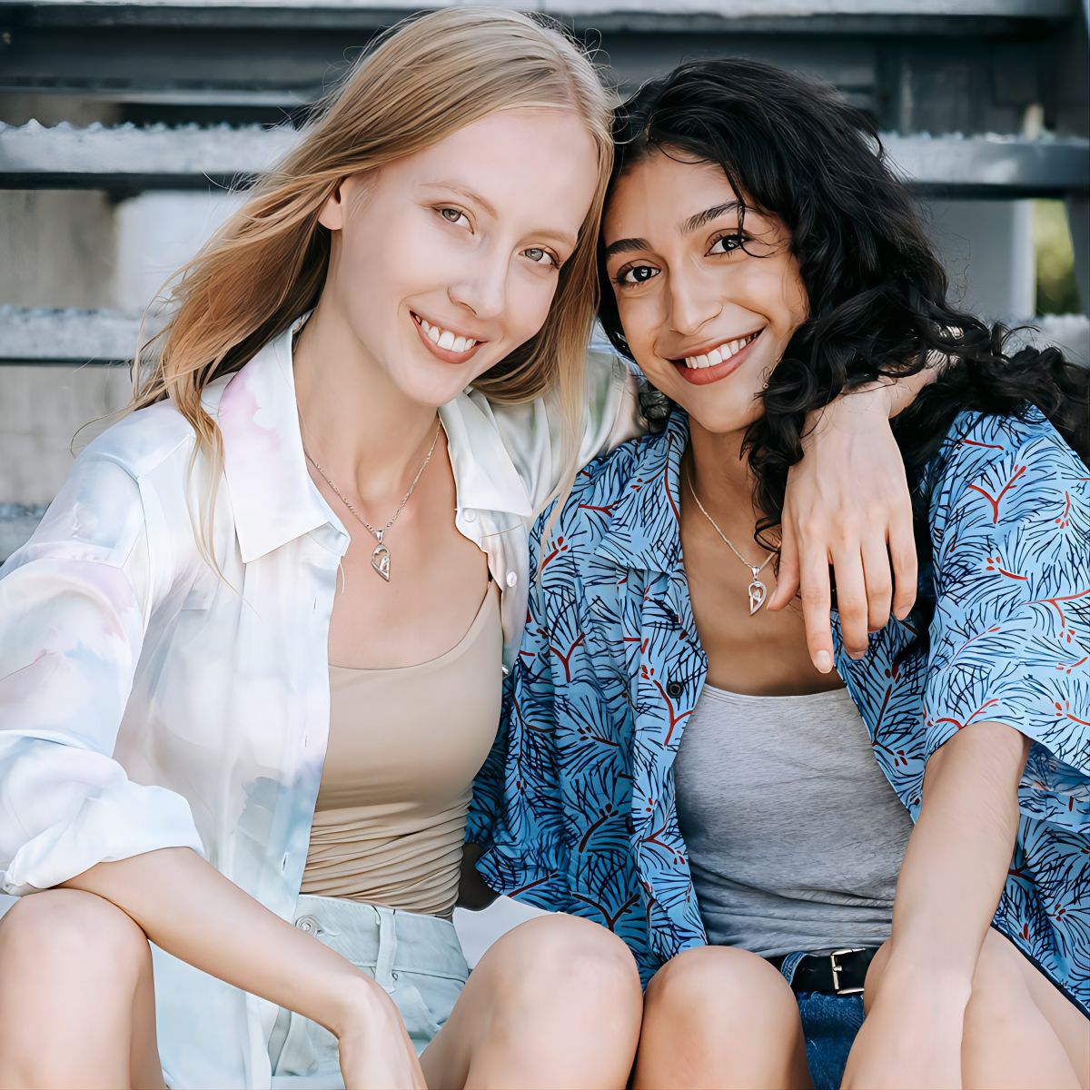 Heart-shaped necklace image 4