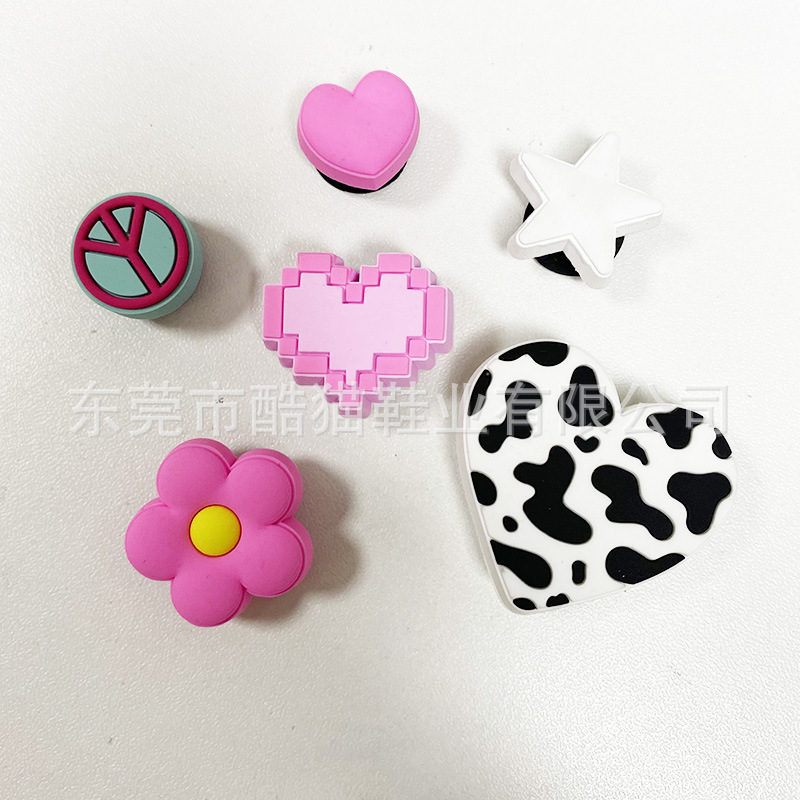 New hole shoes cute cartoon shoe buckle carlochi shoes accessories hole shoes top decoration love