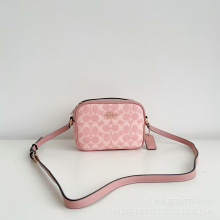 �¿�ޢ�Ҹ�Ʒ�|�����ϻ����C���μ�б��� Jamie���С����Ů�ٴ�