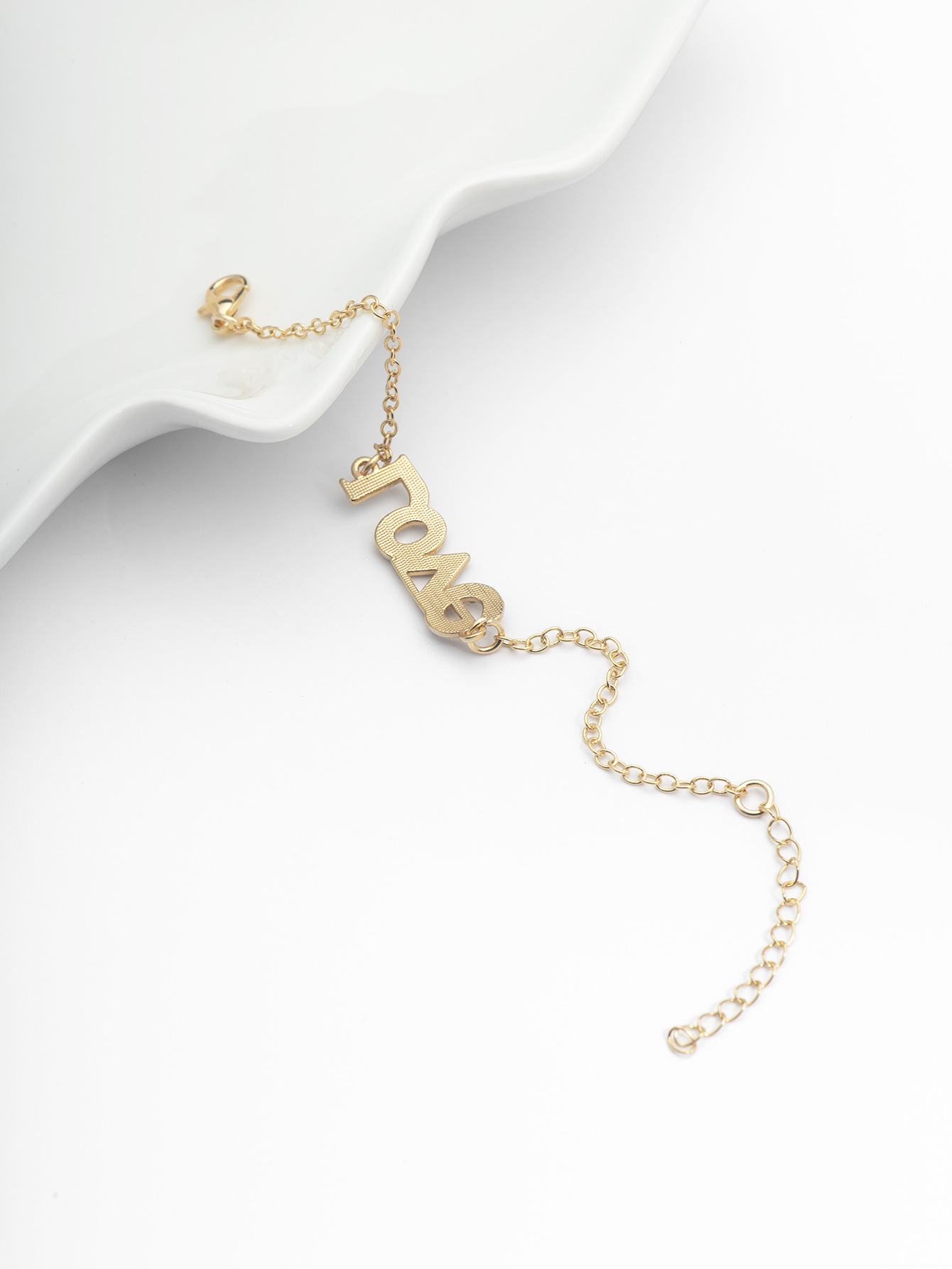 10g Weight Alloy, Rhinestones Pendant Material Rhinestones Inlay Material Bracelets Classification Alloy Chain Material 1 Piece Quantity Holiday, Daily, Street Occasion Alloy Material Letter Pattern Women's Gender Inlay Design Lady Style Lady Letter Rhinestones Alloy Wholesale Bracelets 3