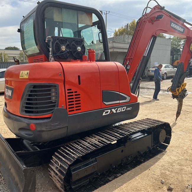 Exportación de Chile de segunda mano Doosan DX60 - 9C excavadora garantía de calidad digna de confianza image 6