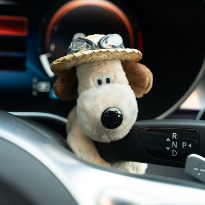 Light Dog Plush Toy Dashboard | Car ornaments - straw-hat-glasses-dog-hug-decoration
