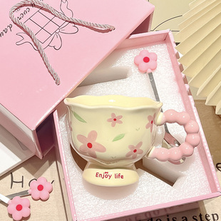 �������մɱ��Y���bС�黨�R�˱����ֵ�OӋ����Ů�����ð��ֶY��