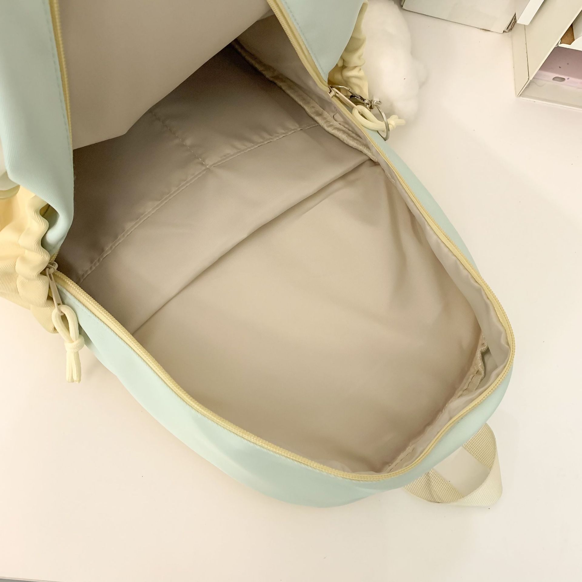 Mochila de gran capacidad 2024 nuevo estilo universitario estudiante universitario casual mochila escolar viajes de moda estudiante de secundaria al por mayor