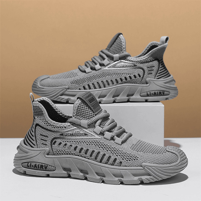 Zapatos de hombre 2025 nuevo estilo verano transpirable de malla fina zapatos de red de aumento casual zapatos deportivos de moda voladores de todo fósforo para hombre