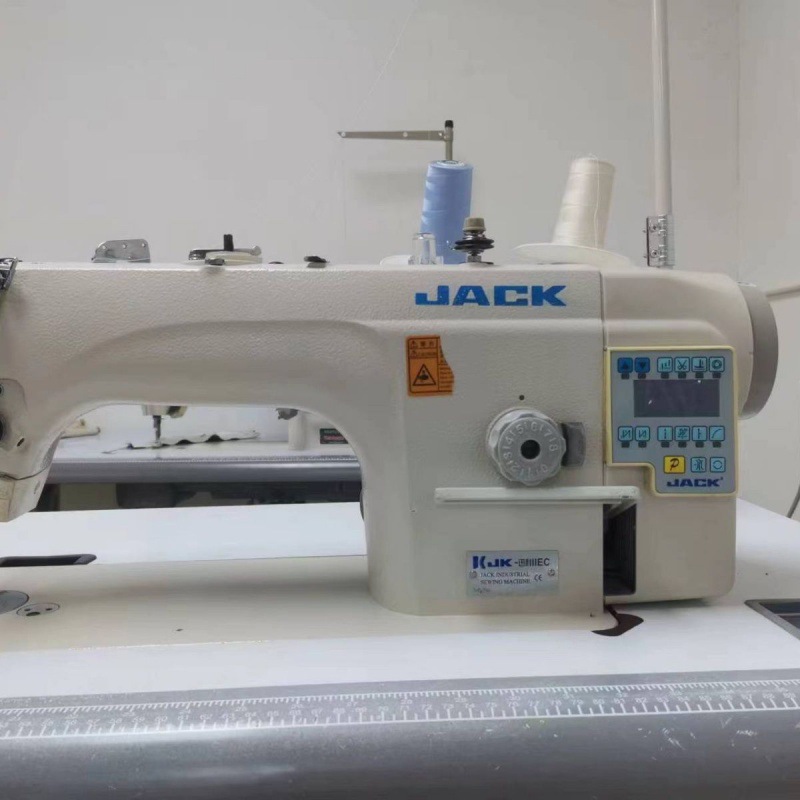 Jack 家庭用ミシン 工業用コンピュータ ダイレクトドライブ フラットベッド 全自動糸切り機 80%新品 機械一式