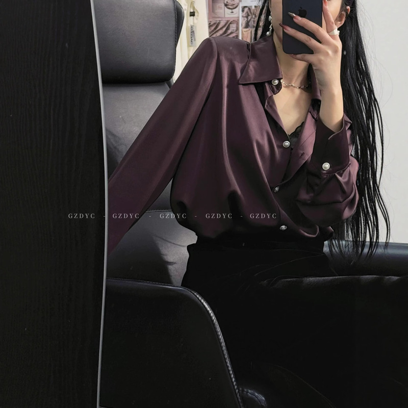 Pigeon's Wardrobe (Black Rose) Pearlescent Satin Shirt Crisp and Volume Lazy Style Relaxed White Shirt for Women