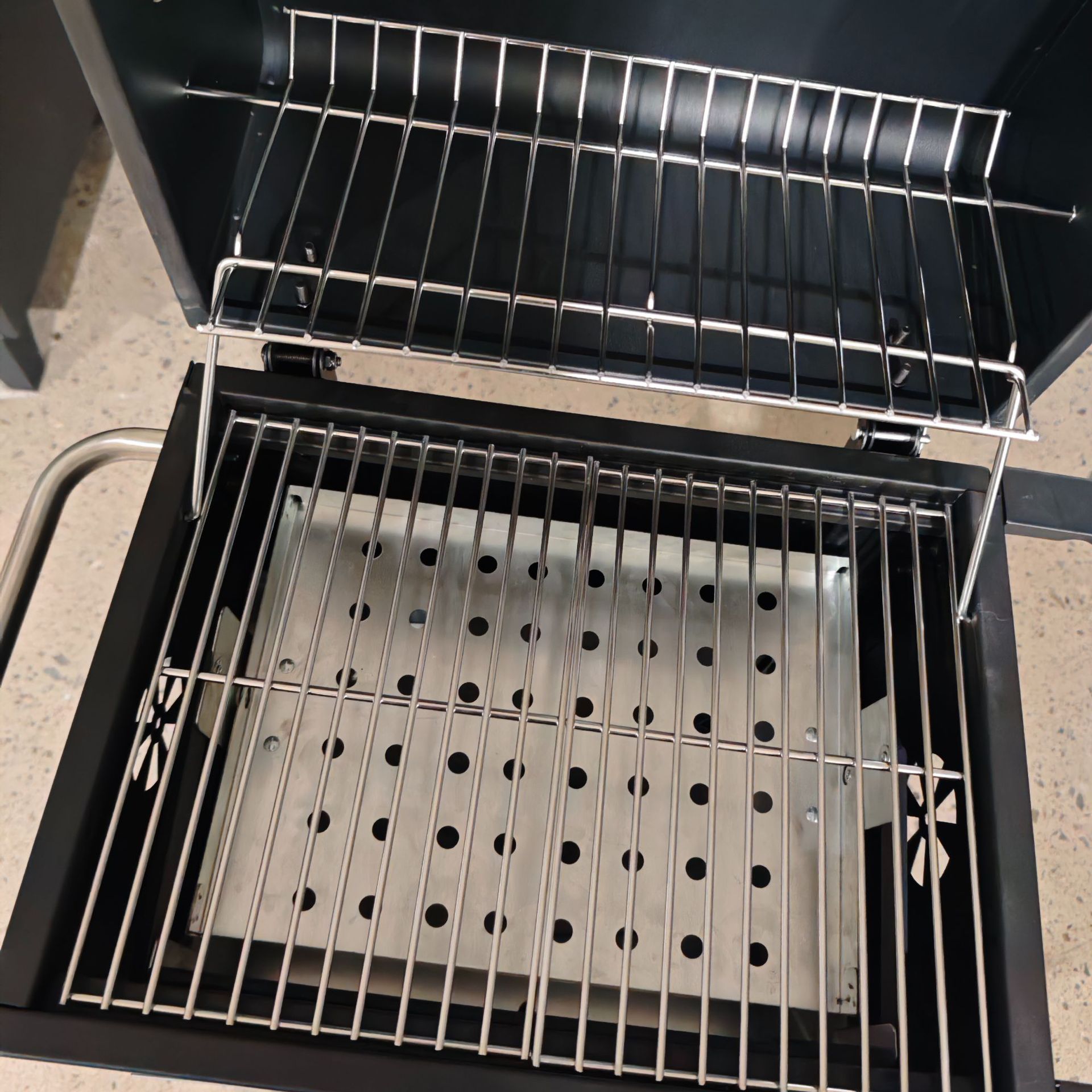 Hogar de estilo europeo patio fumigado horno de barbacoa familia amigos cena barbacoa chimenea portátil al aire libre parrilla de barbacoa cuadrada