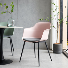 北欧休闲塑料椅子 简约靠背奶茶咖啡厅休闲餐椅 餐厅塑料靠背椅子