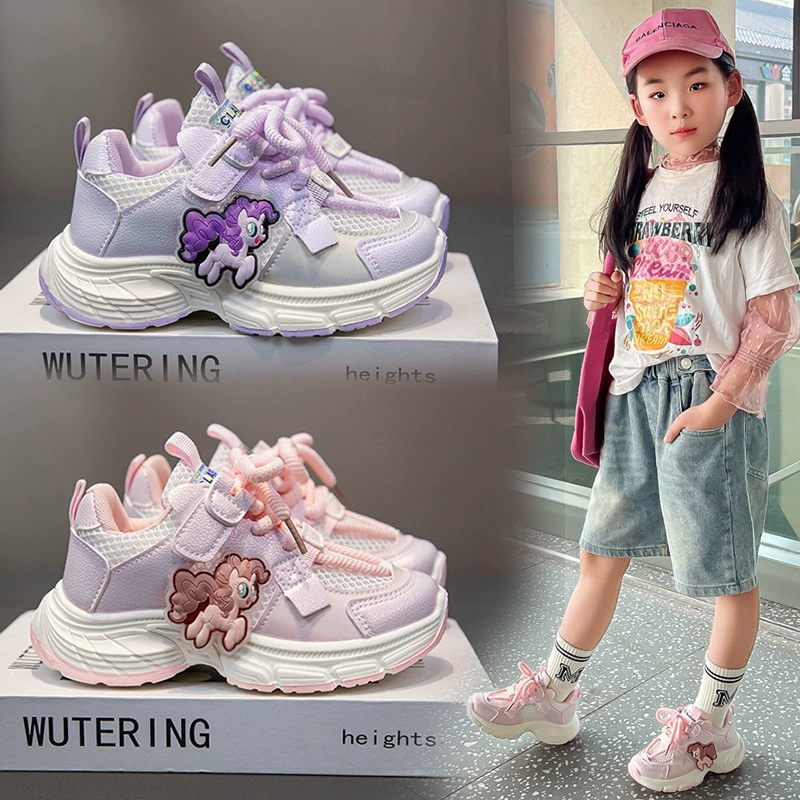 Детская спортивная обувь, туфли для папы для девочек, новые весенне-летние дышащие туфли для девочек с сеткой, студенческие кроссовки с мультяшной мягкой подошвой.