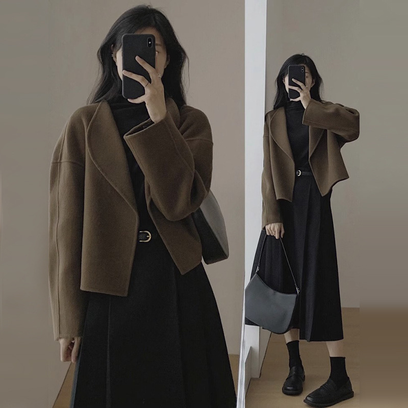 法式赫本风短款毛呢外套2025秋冬新款女装今年流行感大衣