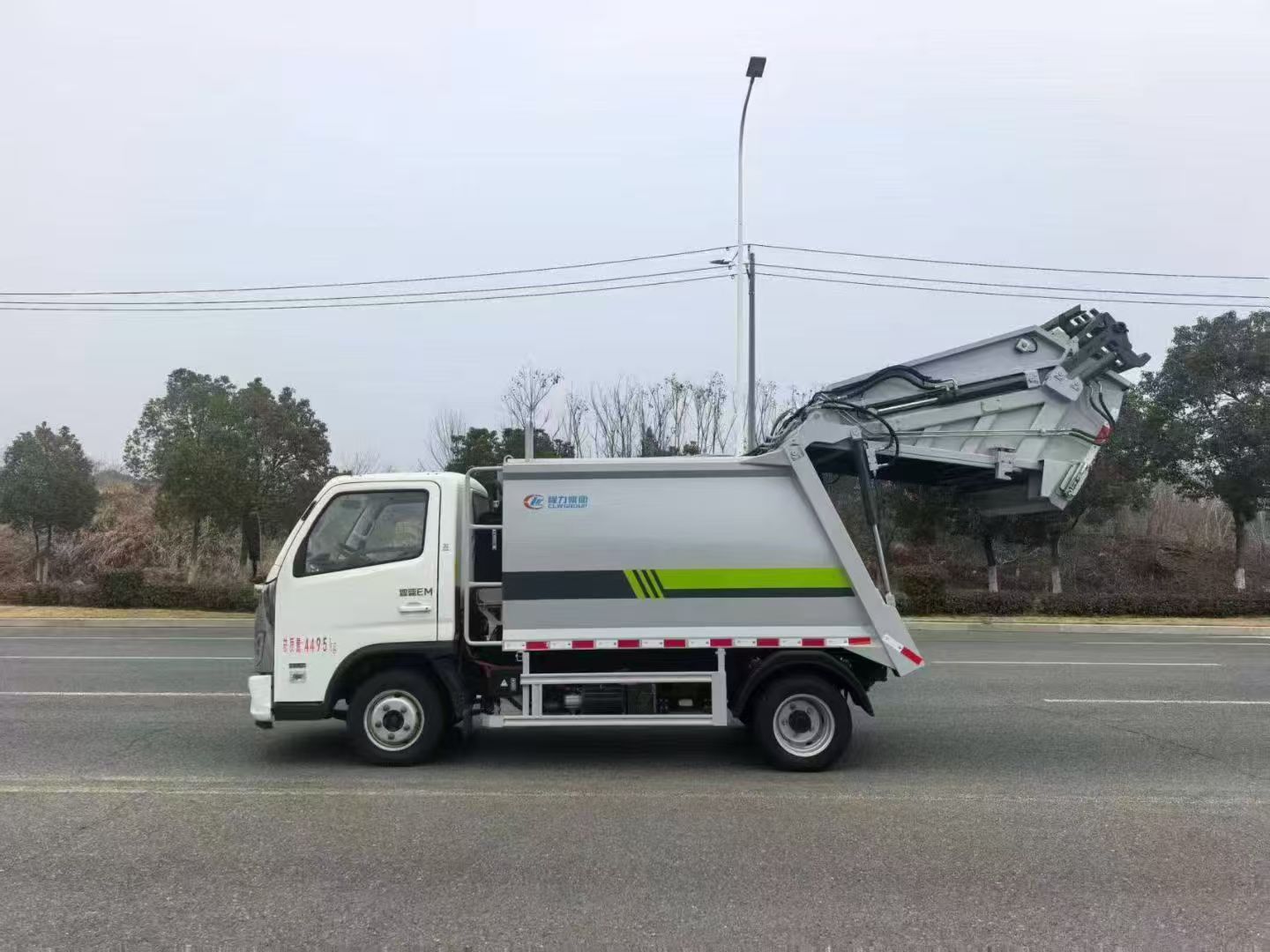 Aoling Zhilan 6-Meter Pure Electric Green License Plate Garbage Compression Truck, Urban Sanitation Vehicle, Community Property Waste Transfer Vehicle