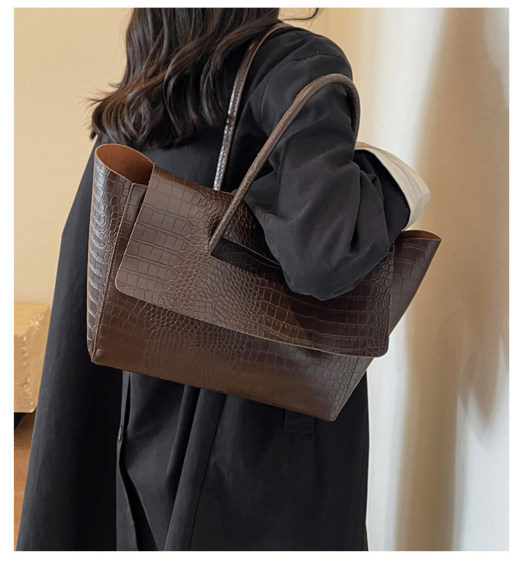 Crocodile Pattern Large Shoulder Bag For Women Retro Style Handbag_voghion.com